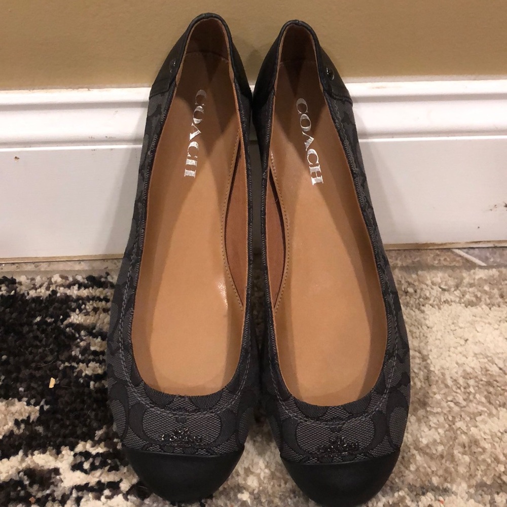 Coach flats!❣️